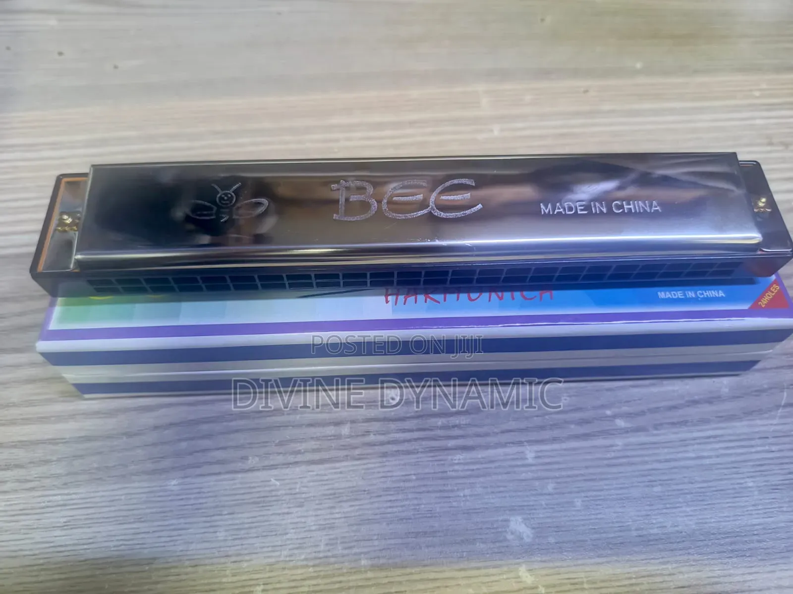 Harmonica Bee
