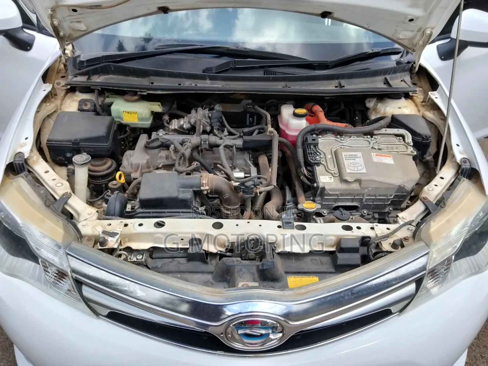 Toyota Corolla Fielder 1.5 Hybrid FWD 2014 Pearl