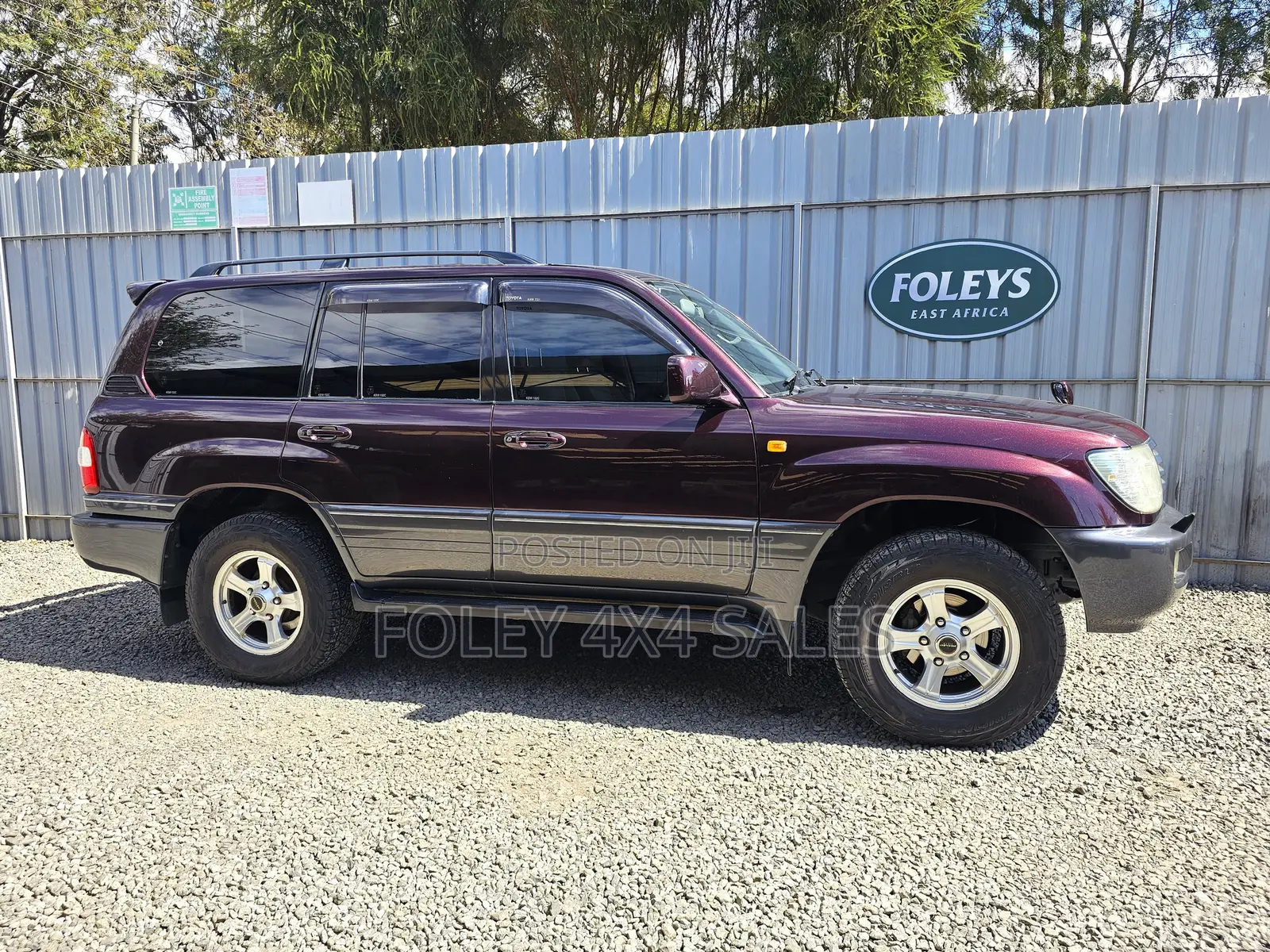 Toyota Land Cruiser 100 4.7 V8 Executive 2005 Red