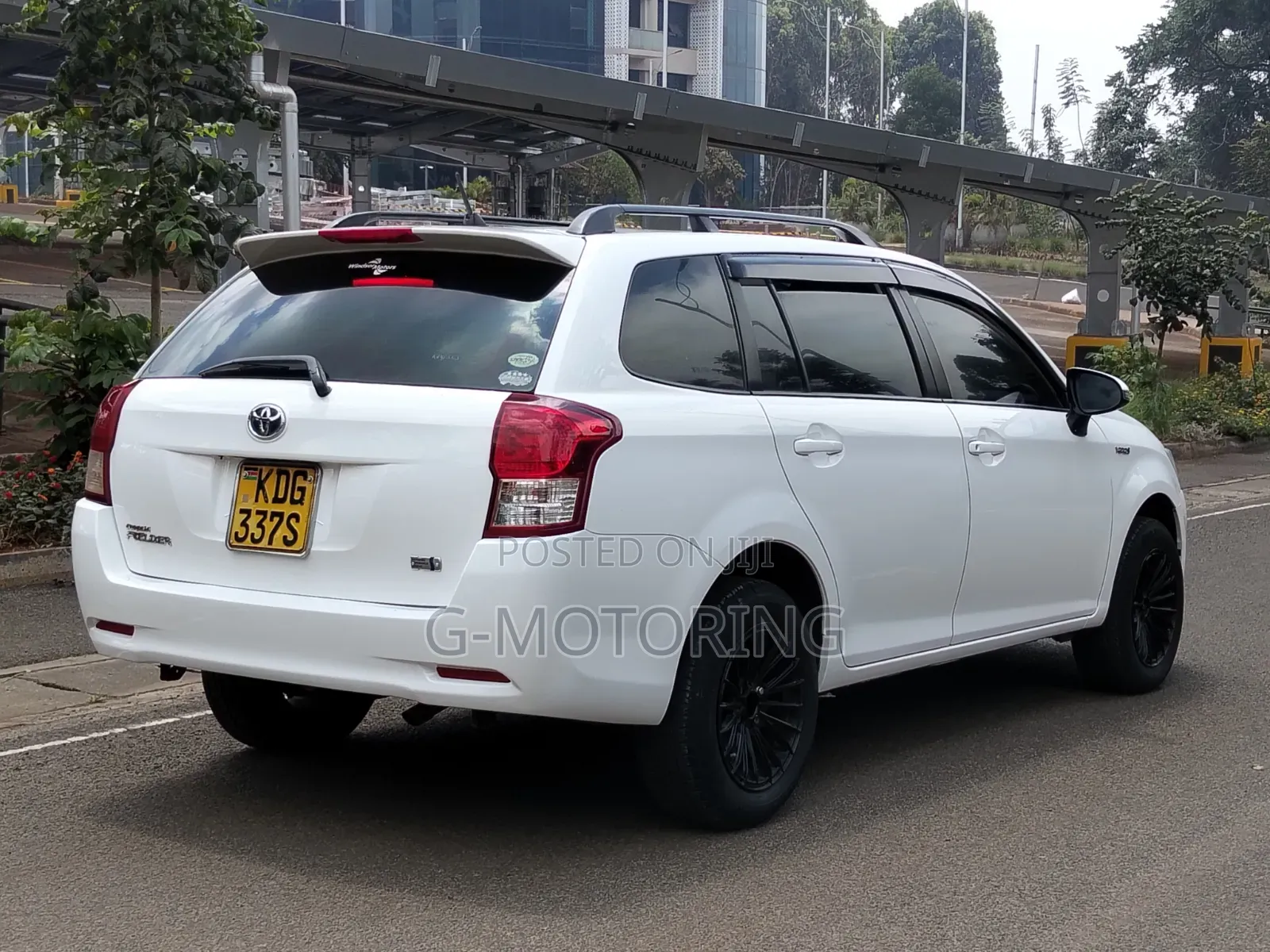 Toyota Corolla Fielder 1.5 Hybrid FWD 2014 Pearl