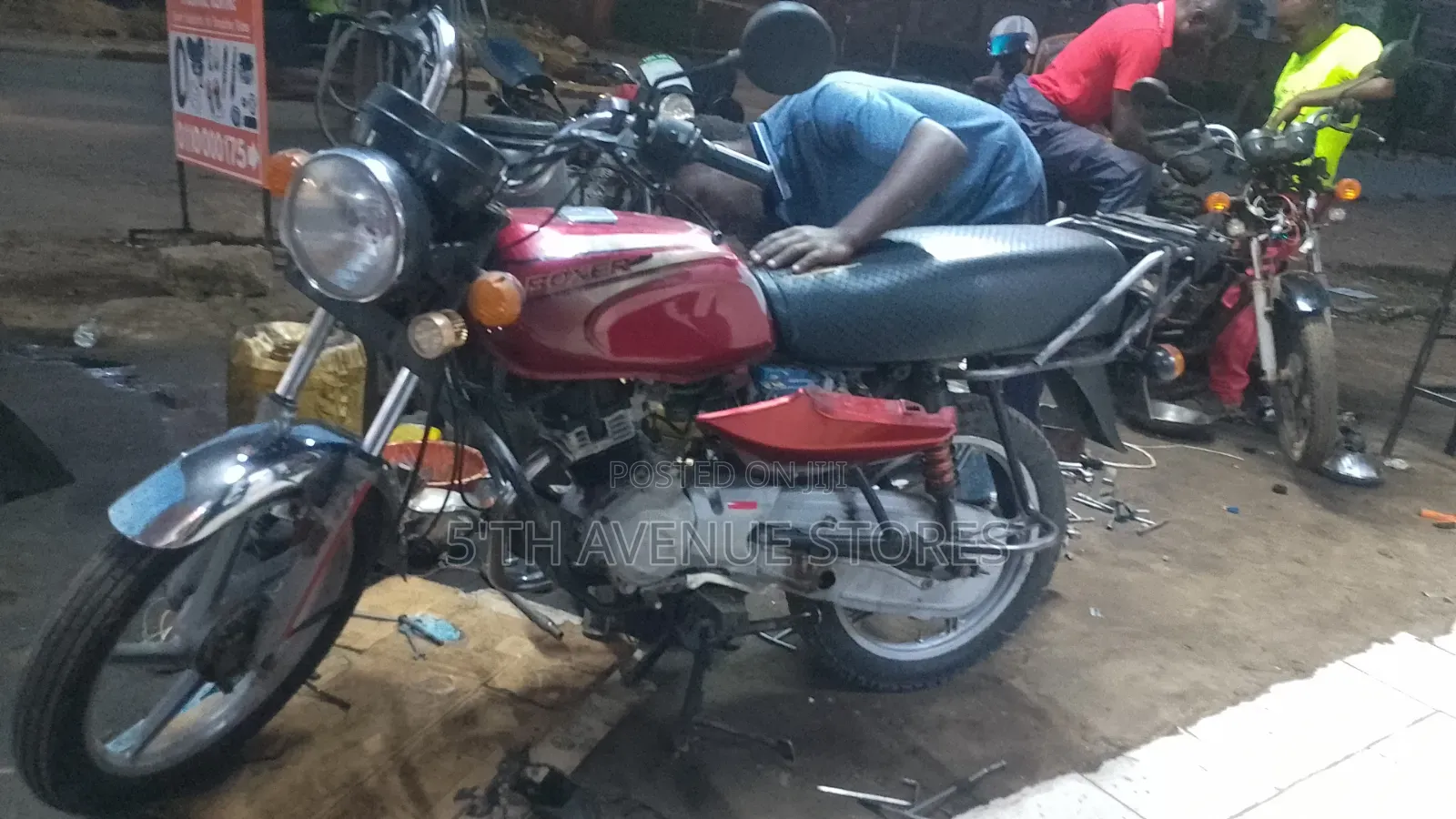 Bajaj Boxer 100 2023 Red