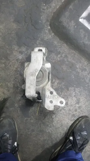 Mazda Axela Engine Mount