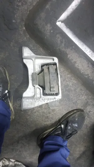 Mazda Axela Engine Mount