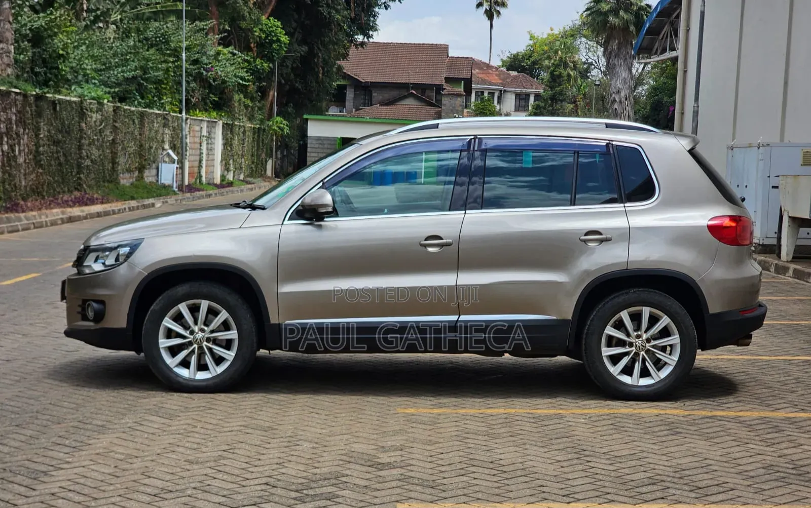 Volkswagen Tiguan 2012 Gold