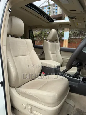 Toyota Land Cruiser Prado 2.8 2023 Pearl