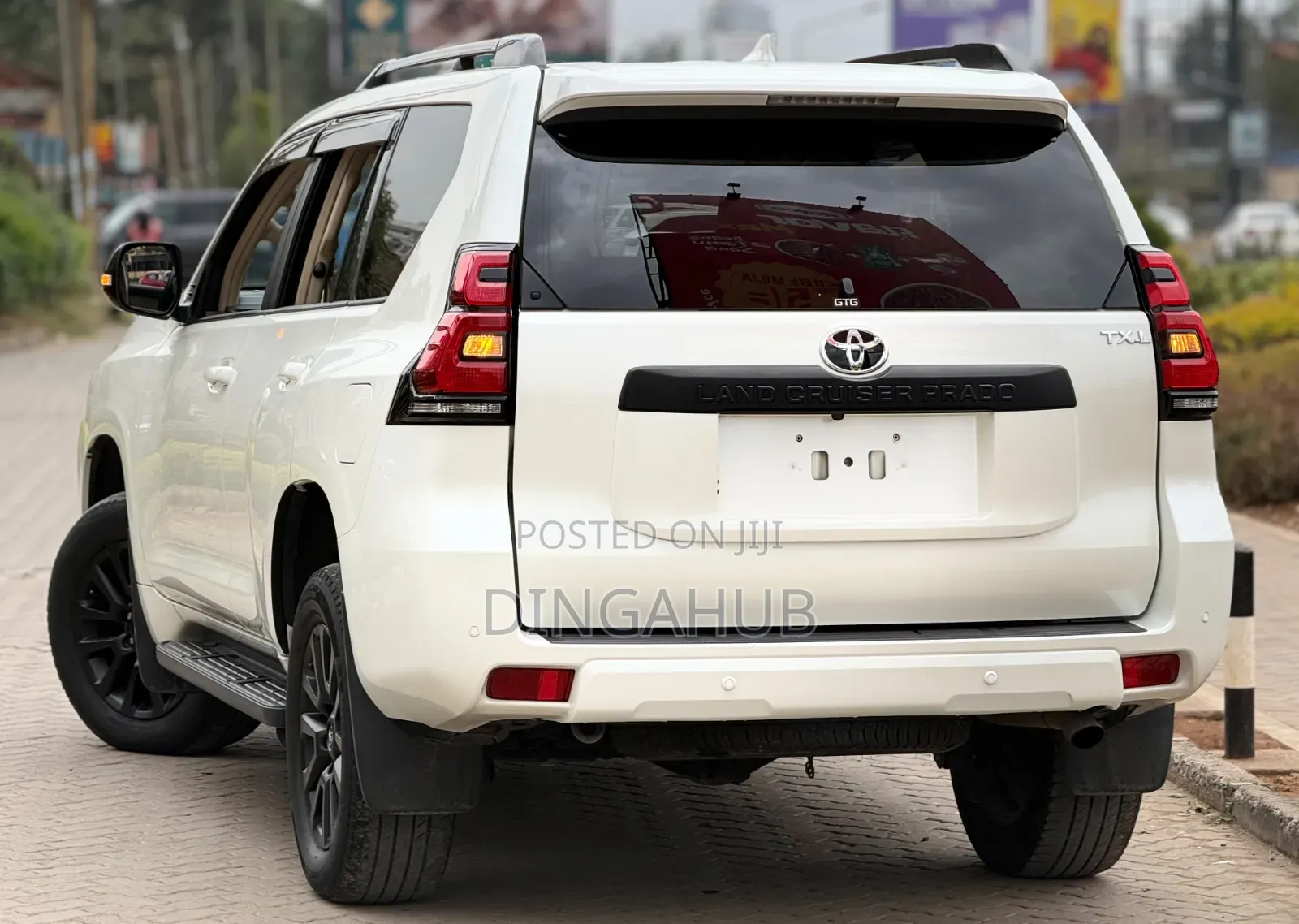 Toyota Land Cruiser Prado 2.8 2023 Pearl