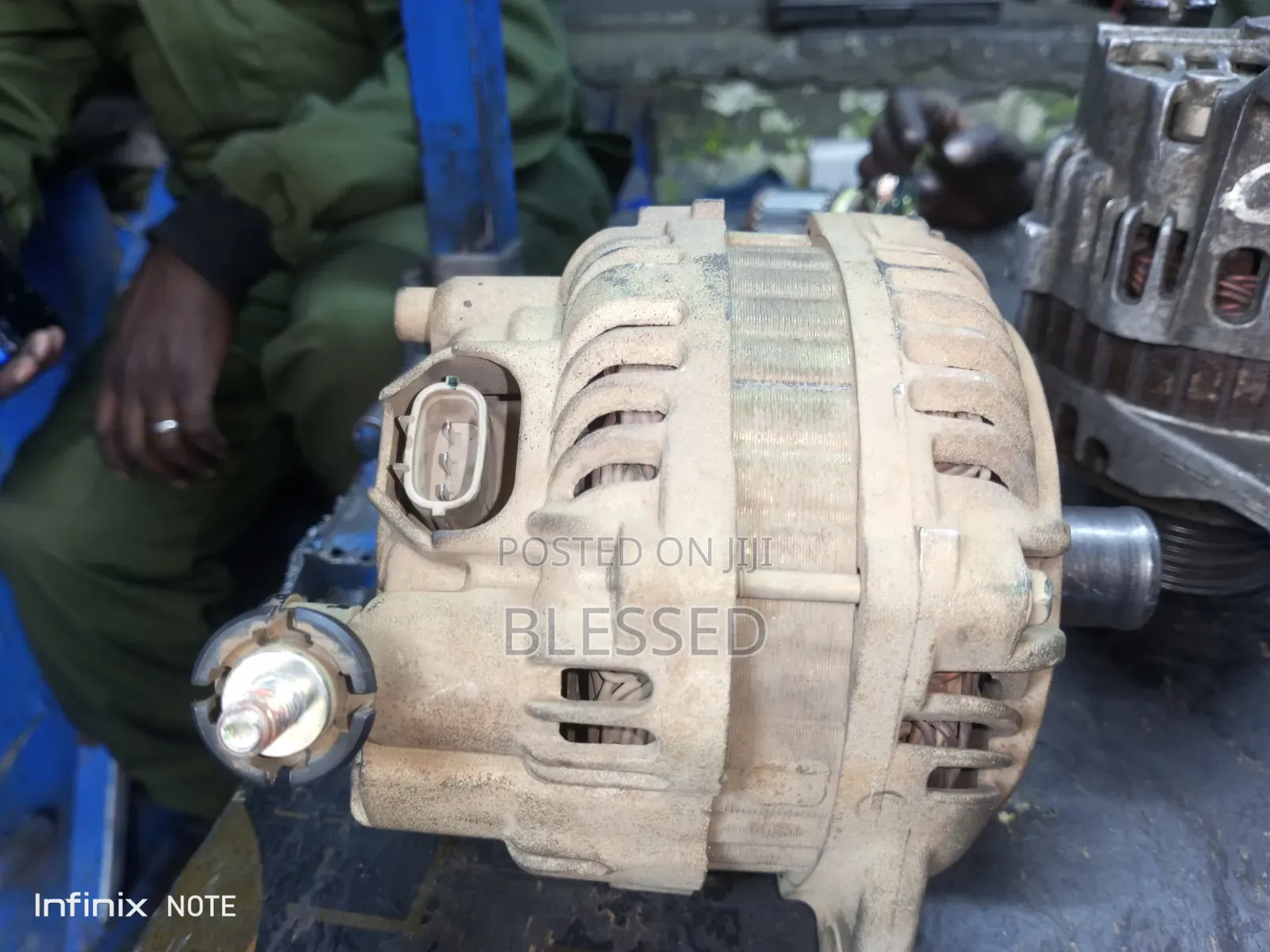 Nissan Navara Alternator