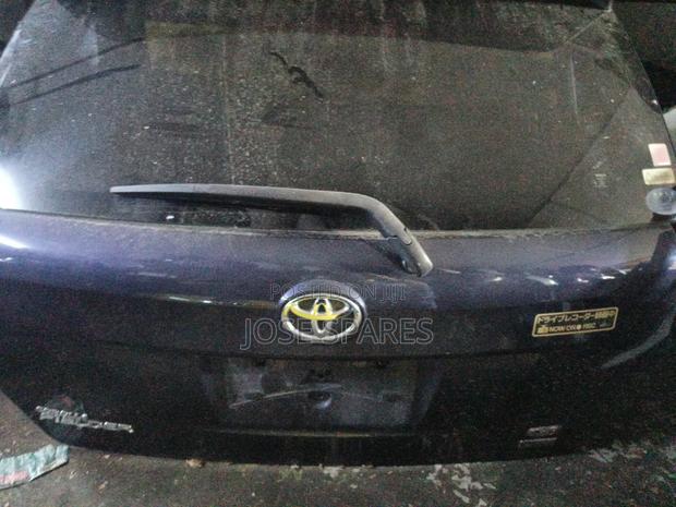 Toyota Fielder 161 Boot