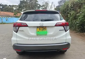 Honda Vezel 2015 White