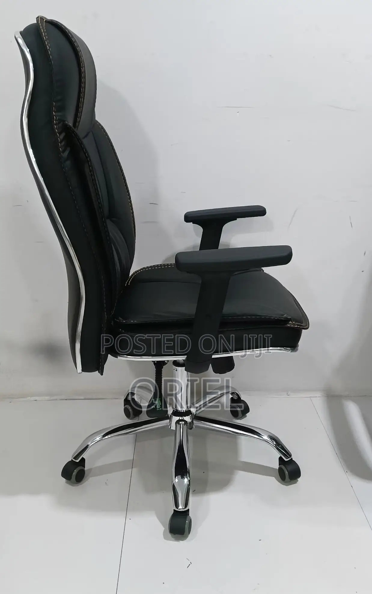 Office Chair : High Back Black Leather Chair
