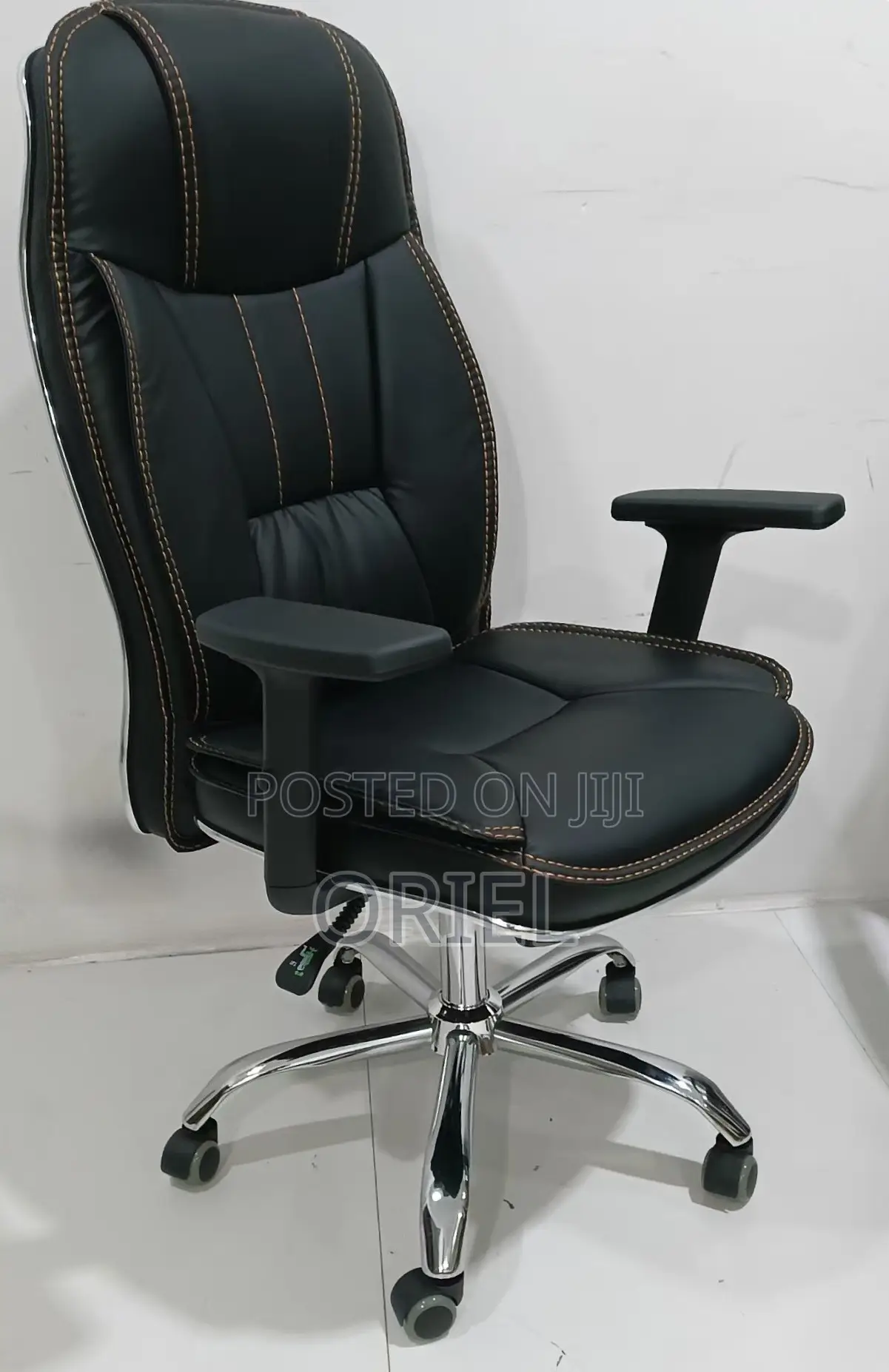 Office Chair : High Back Black Leather Chair