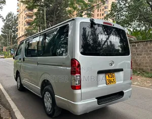 Toyota HiAce 2012 Silver