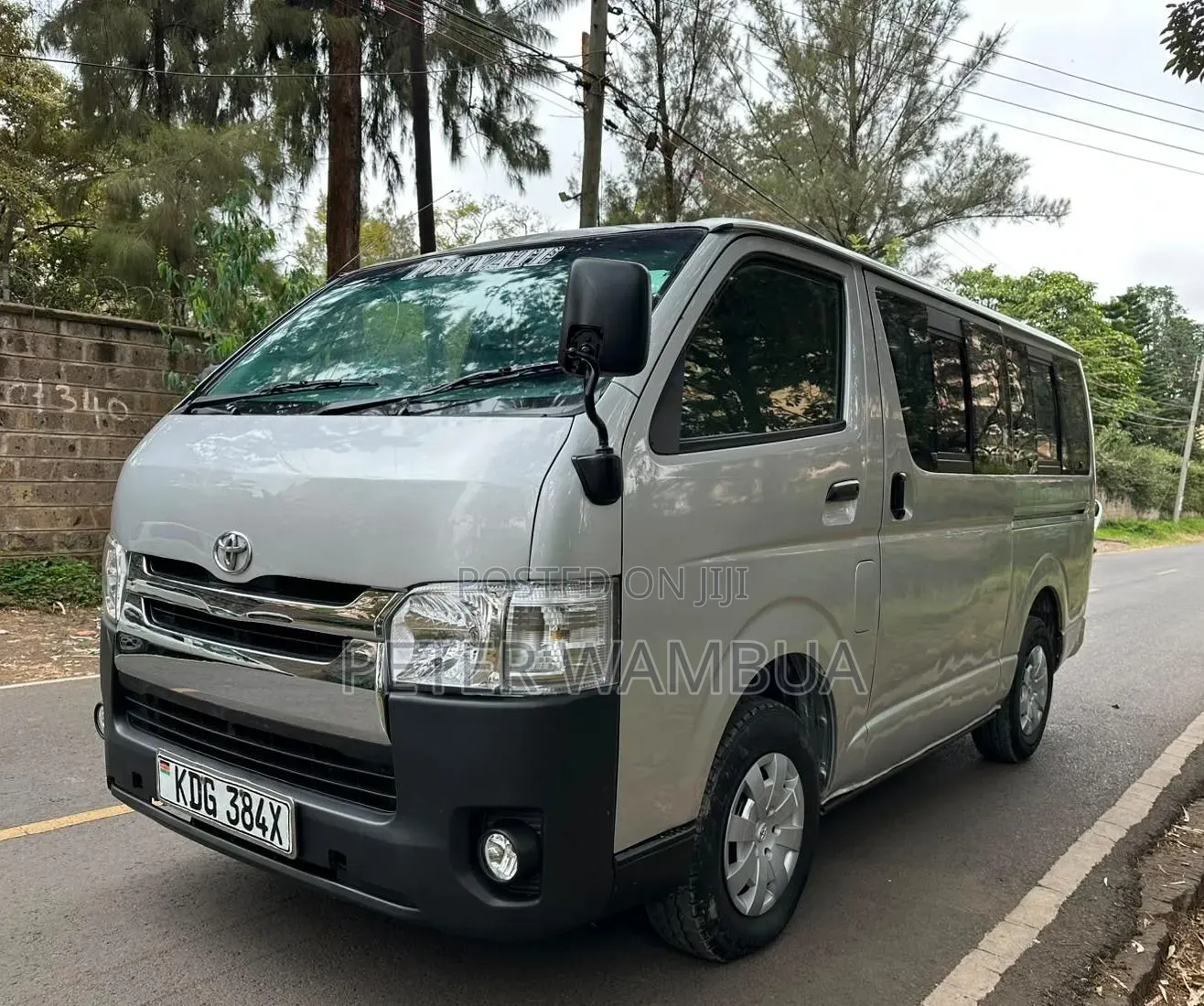 Toyota HiAce 2012 Silver