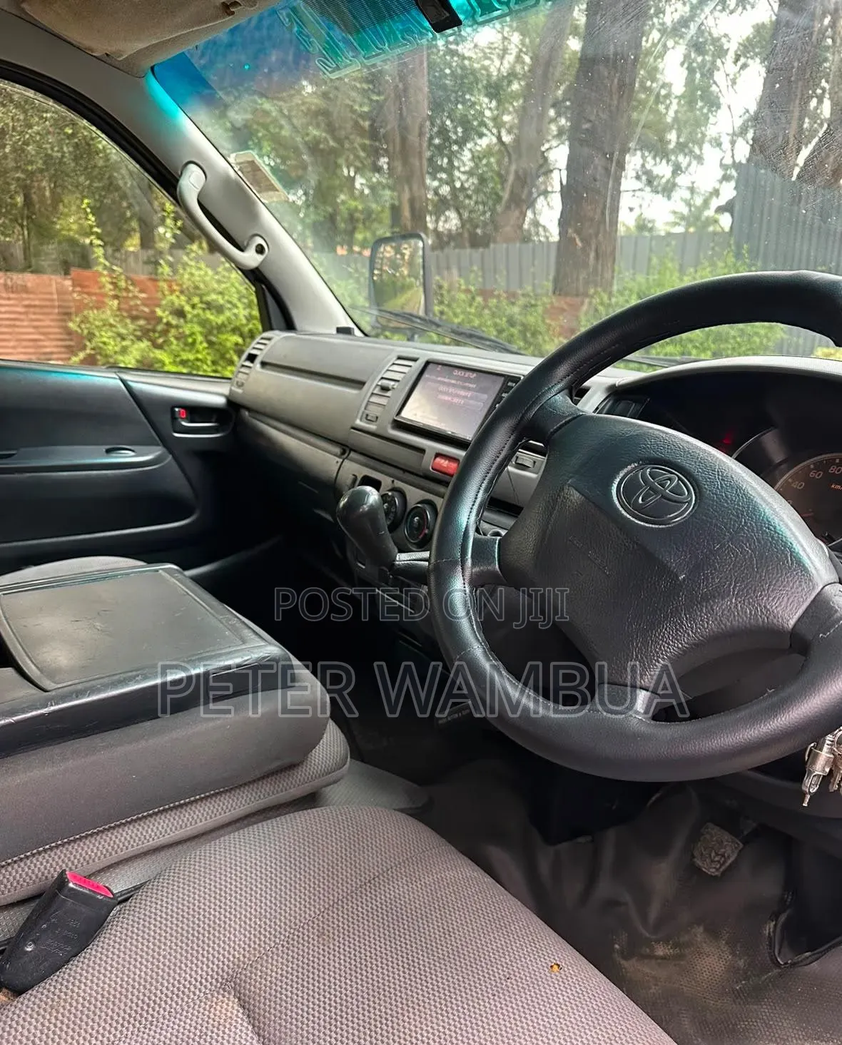 Toyota HiAce 2012 Silver