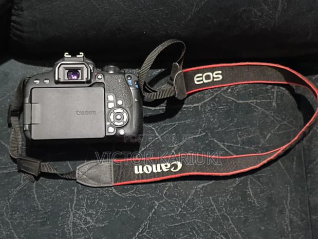 Canon 800D Camera - thumbnail 3