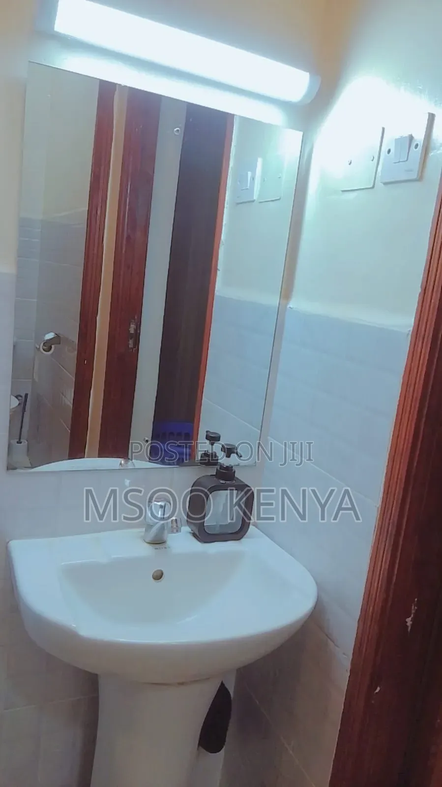 Furnished 1bdrm Apartment in Icon Apartment, Seasons Estate for rent