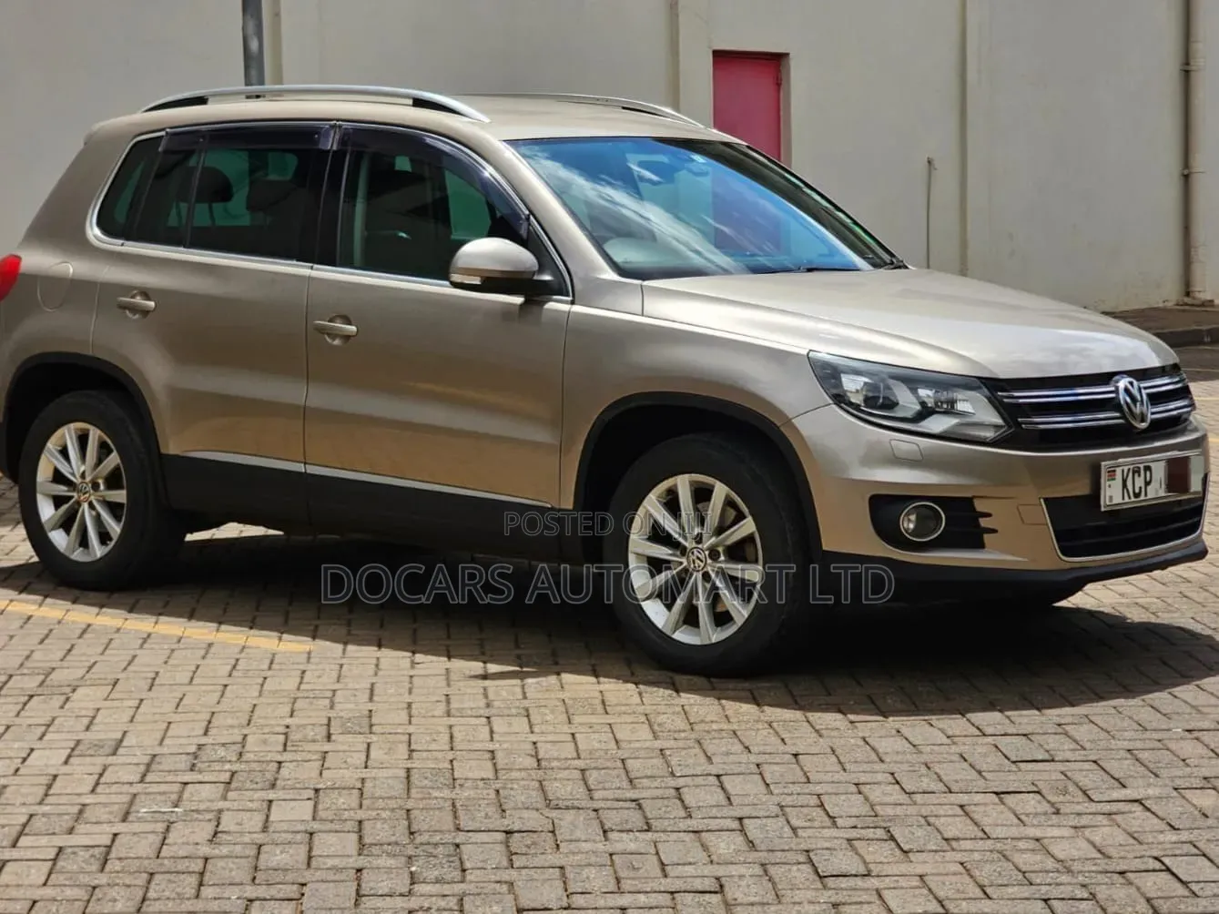 Volkswagen Tiguan 2012 Gold