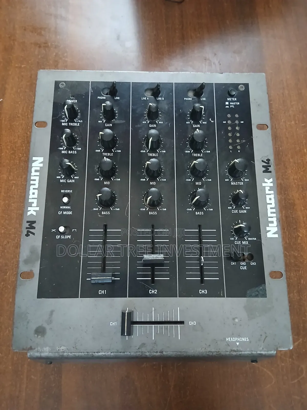 Numark M4 3- Channel Dj Mixer