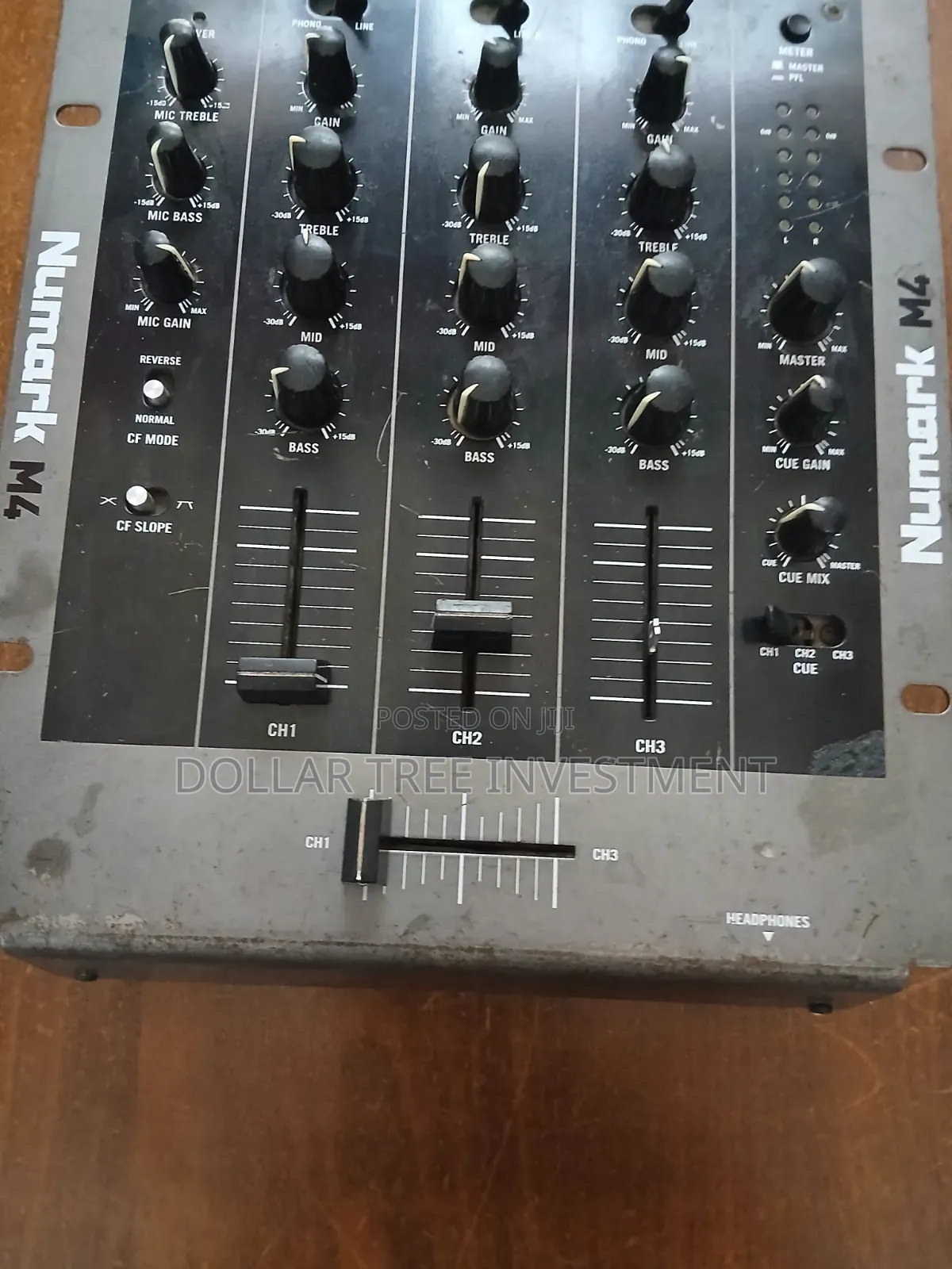 Numark M4 3- Channel Dj Mixer