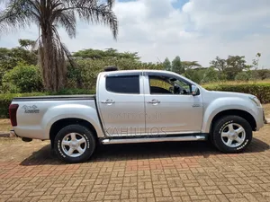 Isuzu D-MAX 2015 Silver