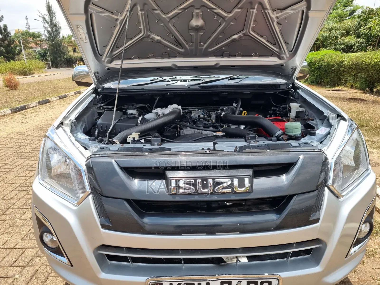 Isuzu D-MAX 2015 Silver