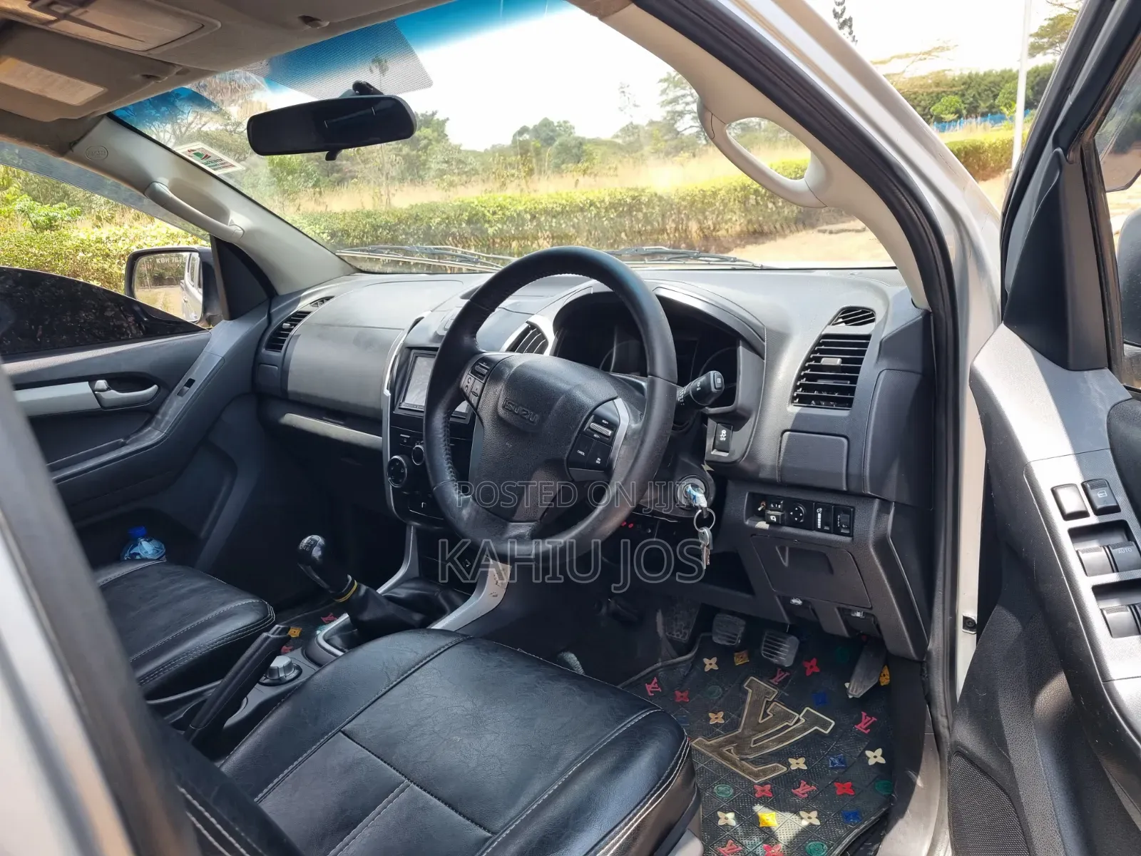 Isuzu D-MAX 2015 Silver