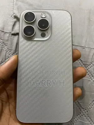 Apple iPhone 15 Pro 128 GB Gray