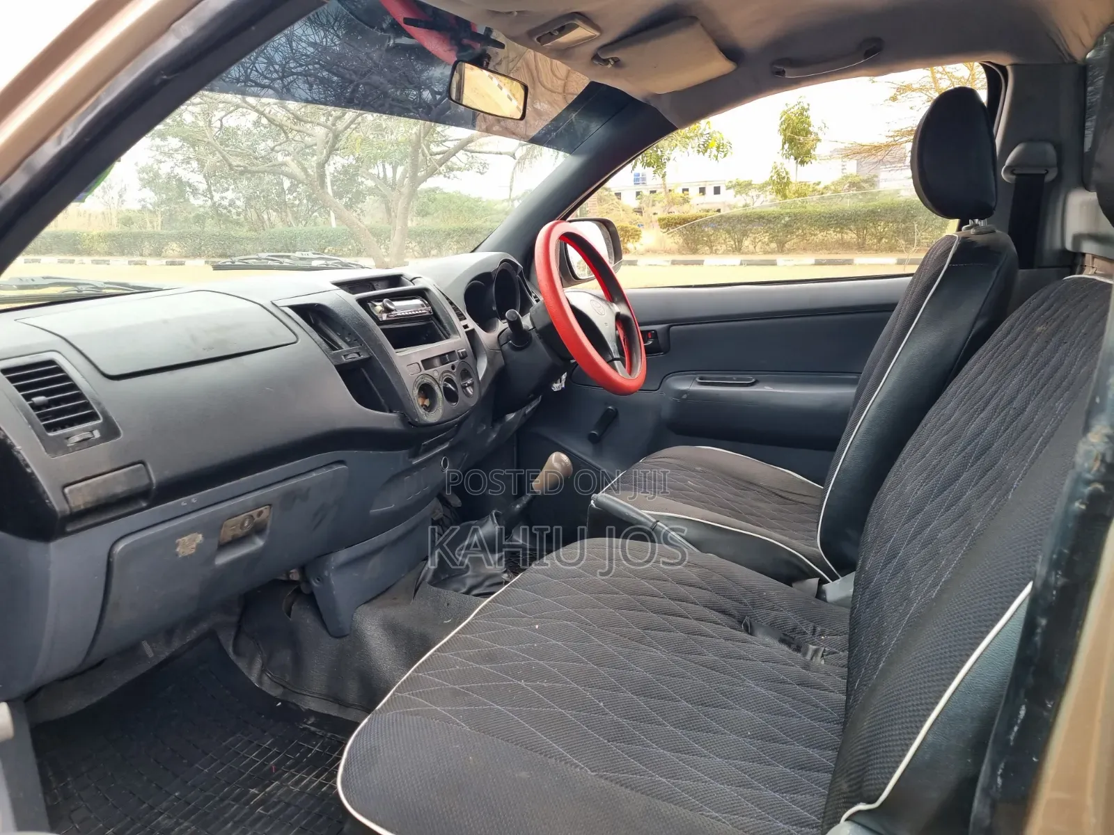 Toyota Hilux 2009 Gold