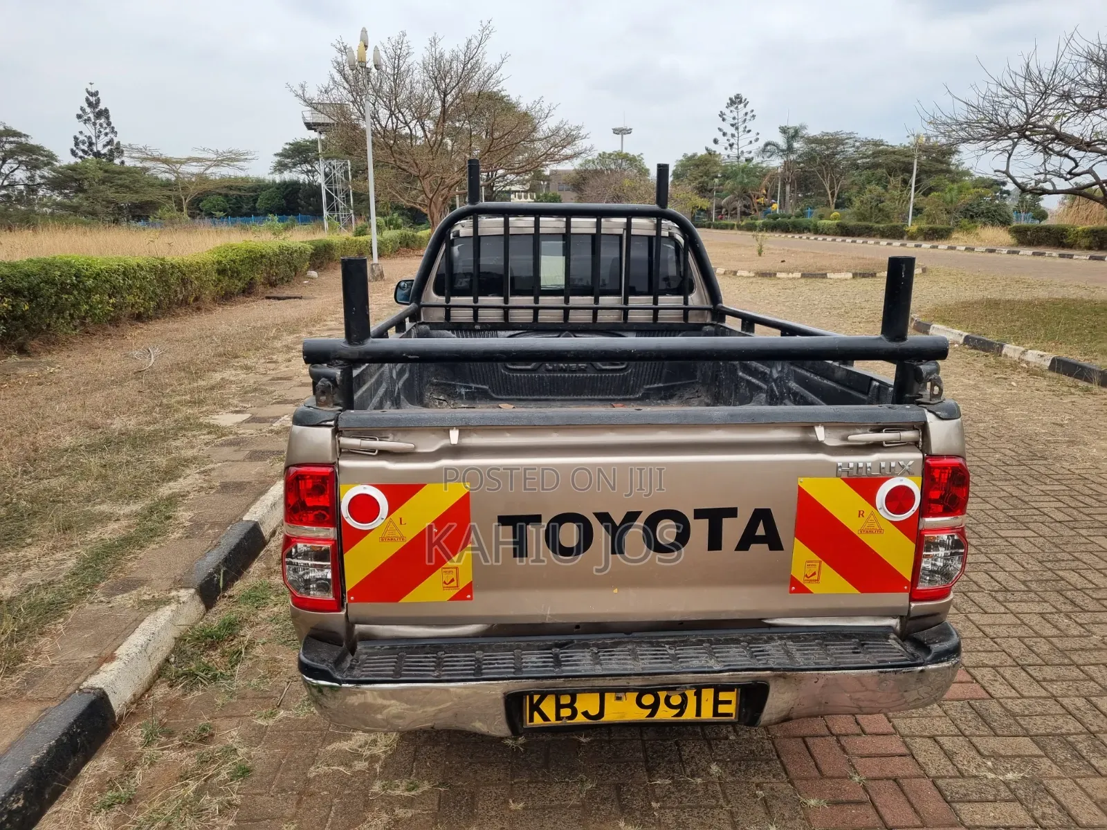 Toyota Hilux 2009 Gold