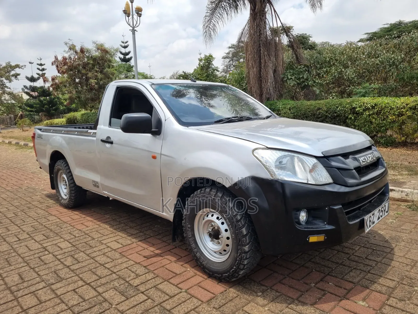 Isuzu D-MAX 2014 Silver