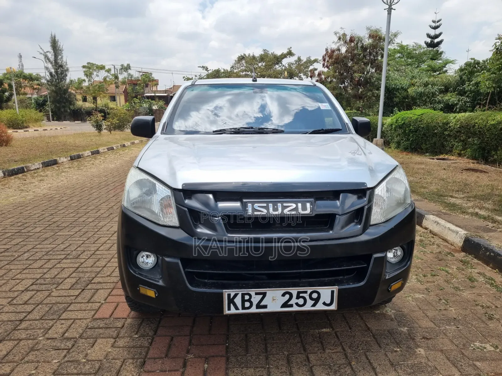 Isuzu D-MAX 2014 Silver