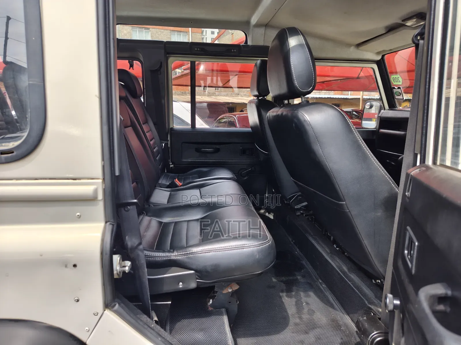 Land Rover Defender 2011 Pearl
