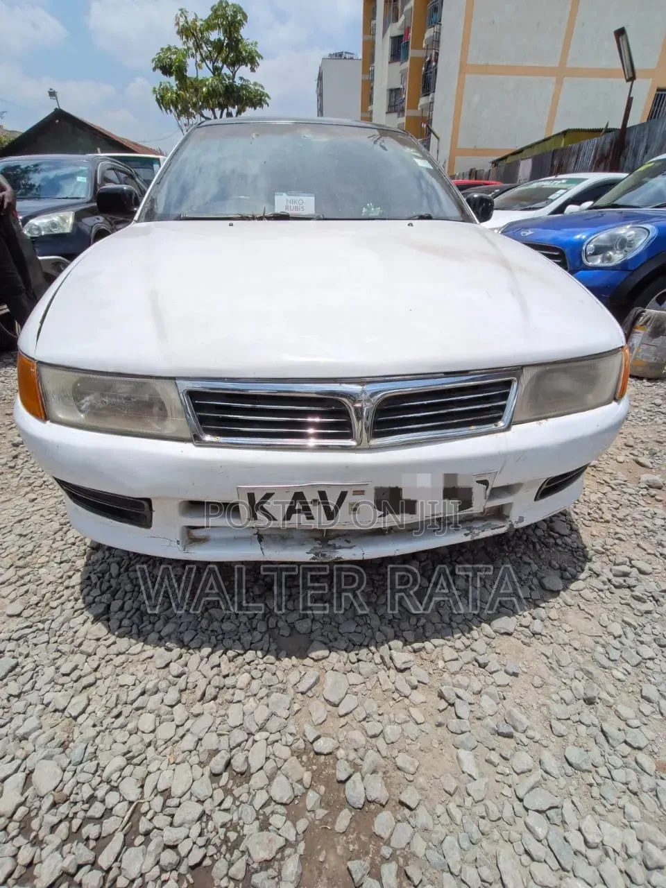 Mitsubishi Lancer 1998 White