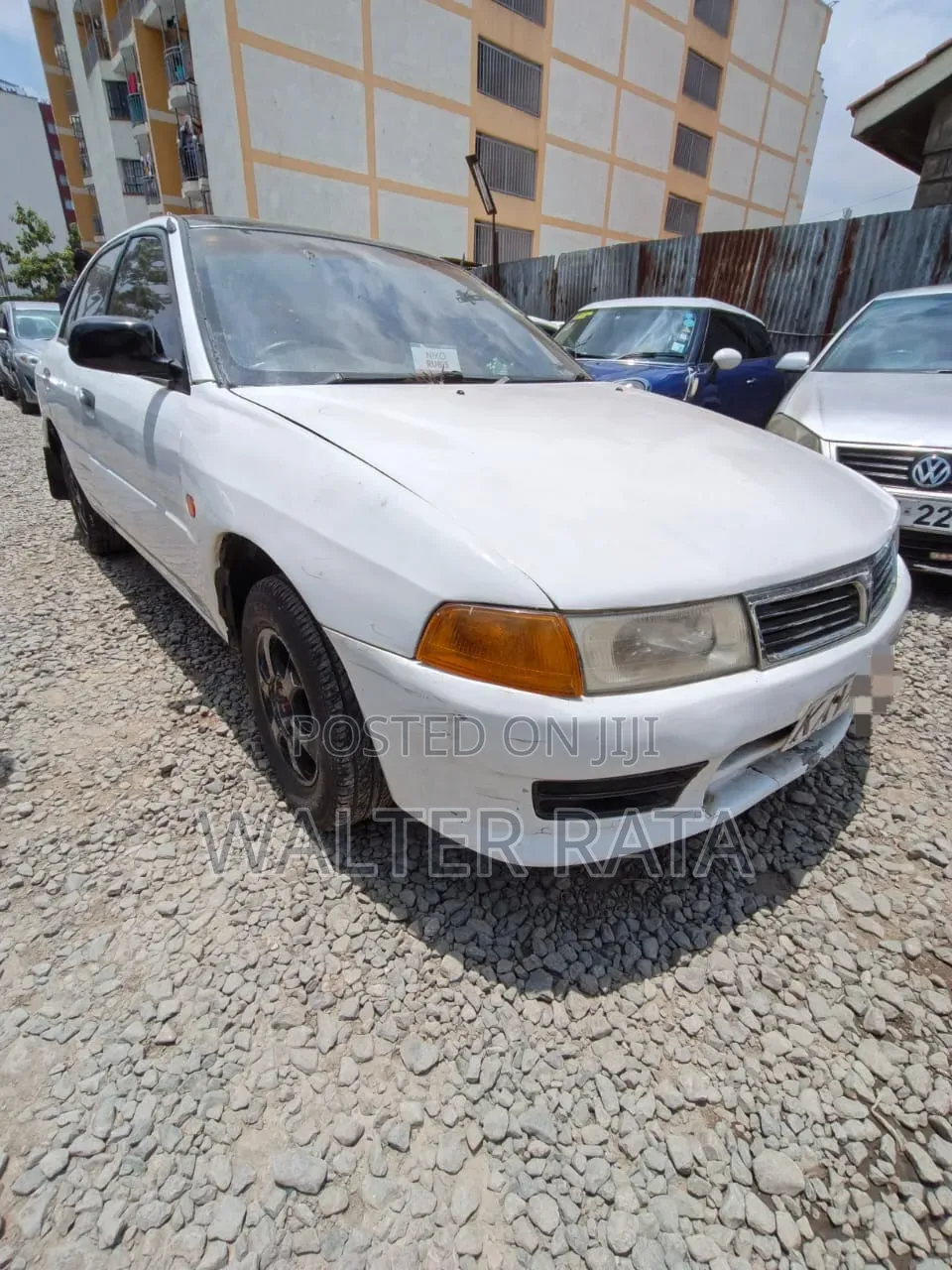 Mitsubishi Lancer 1998 White