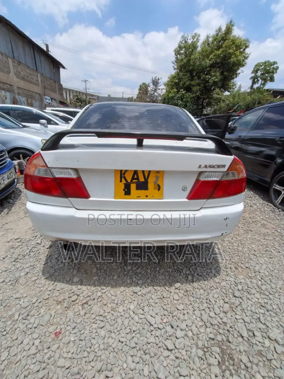 Mitsubishi Lancer 1998 White