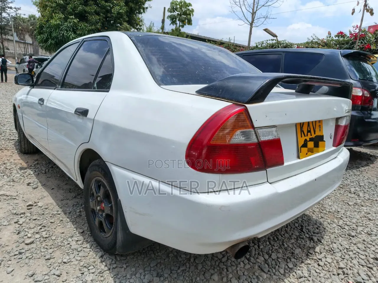 Mitsubishi Lancer 1998 White