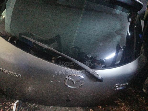 Mazda Demio Boot - thumbnail 2