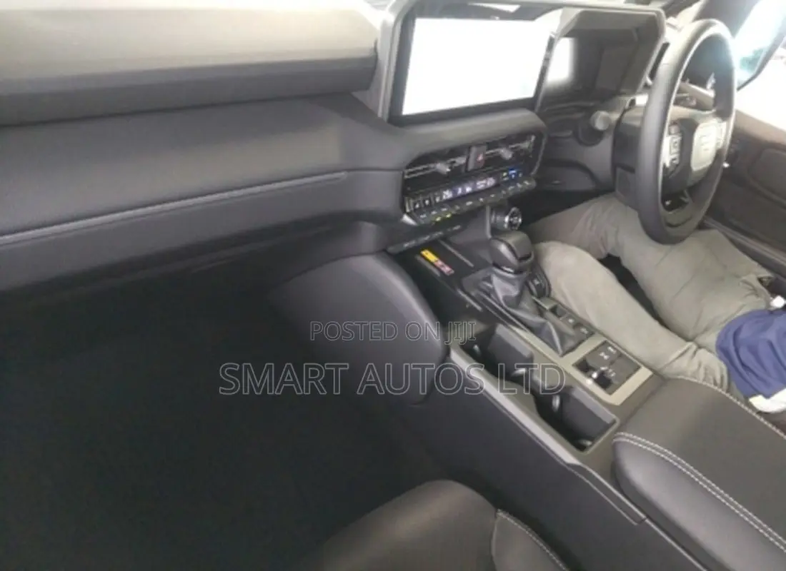 Toyota Land Cruiser LC250 2024 Black