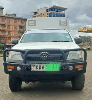 Toyota Hilux 2008 White
