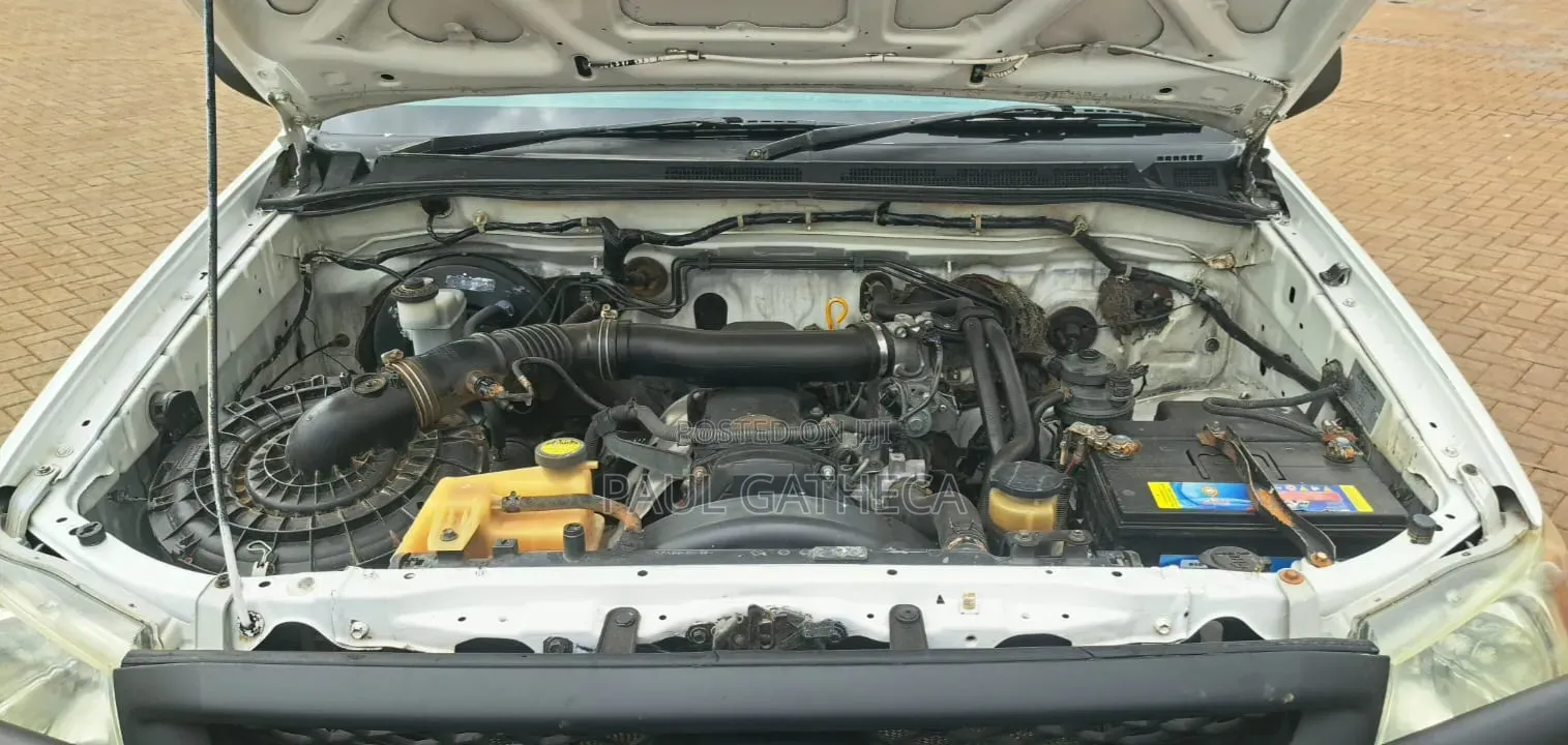 Toyota Hilux 2008 White