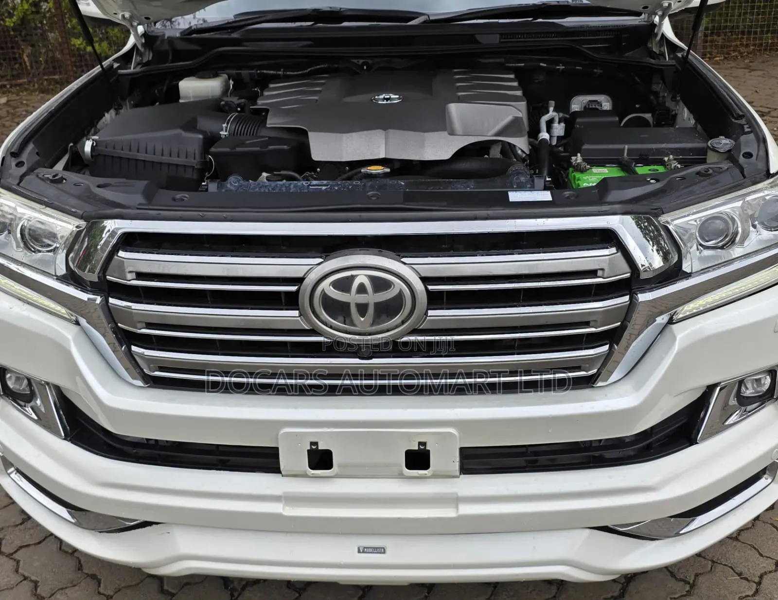 Toyota Land Cruiser 2017 White