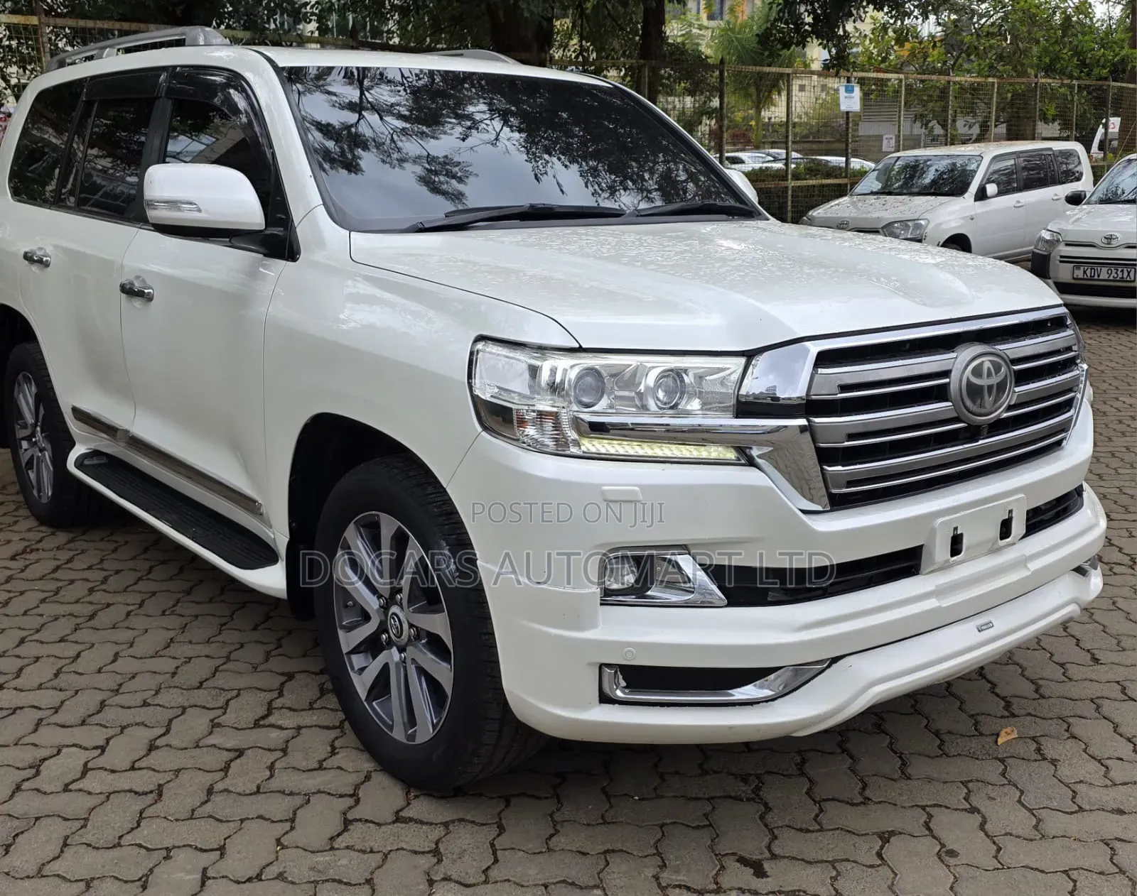Toyota Land Cruiser 2017 White