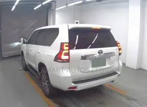 Toyota Land Cruiser Prado 2.8 2021 Pearl
