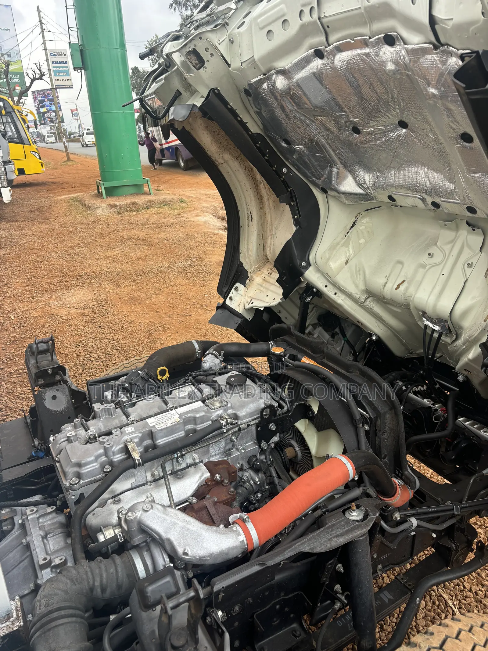 Isuzu NMR KDC 2022 White