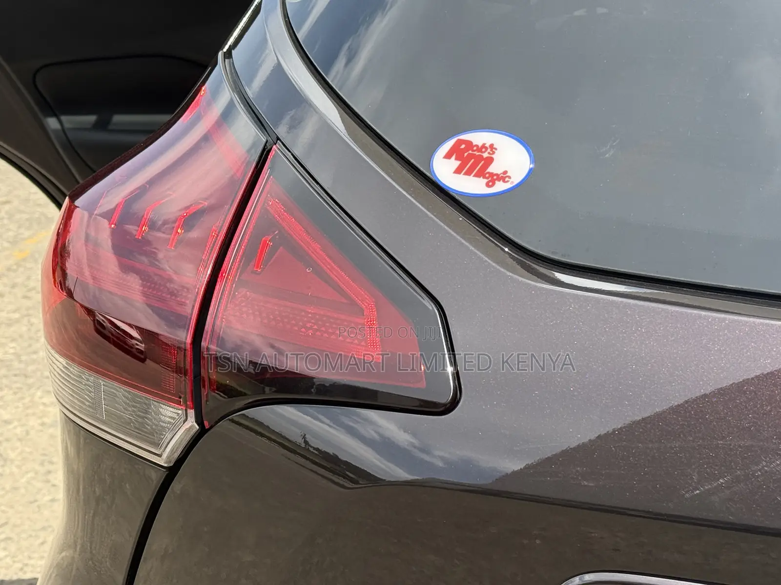 Nissan Kicks 2020 Brown