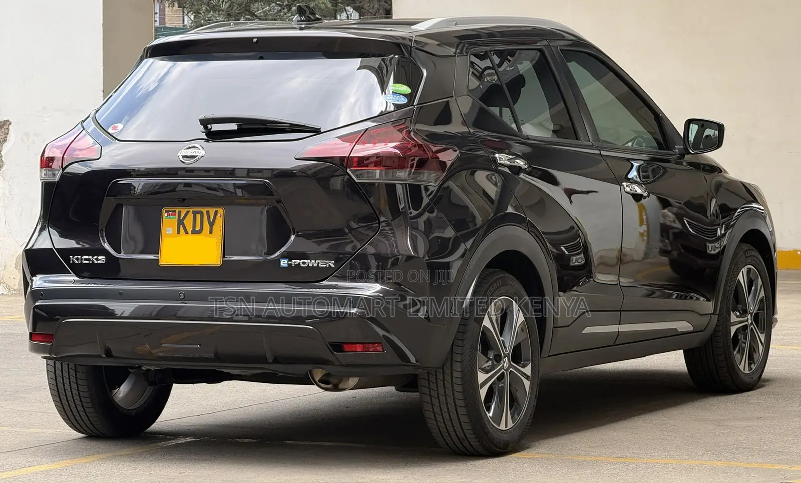 Nissan Kicks 2020 Brown