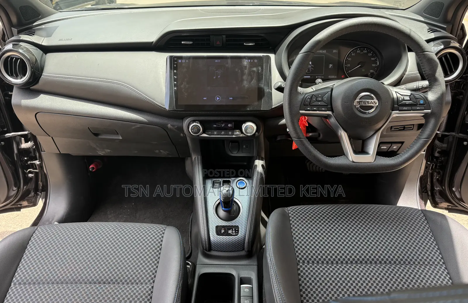 Nissan Kicks 2020 Brown