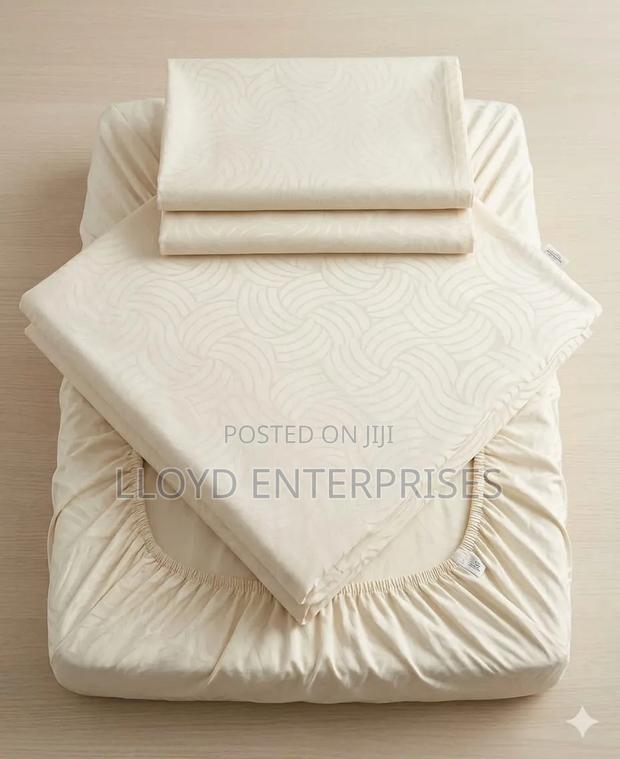 Plain Patterned Fitted Bedsheets Size 6by7 One Fitted Bedsheet - thumbnail 4