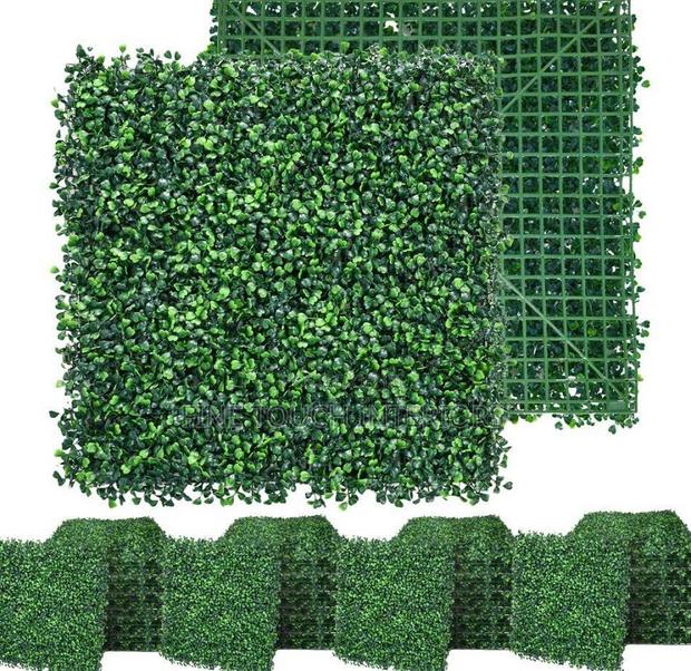 Artificial Hedge Privacy Panels – Quality