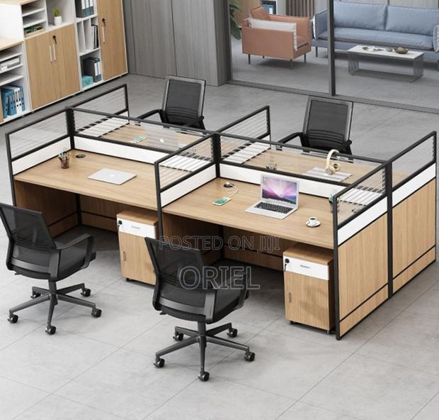 Office Workstation 4-Seater Workstation Table